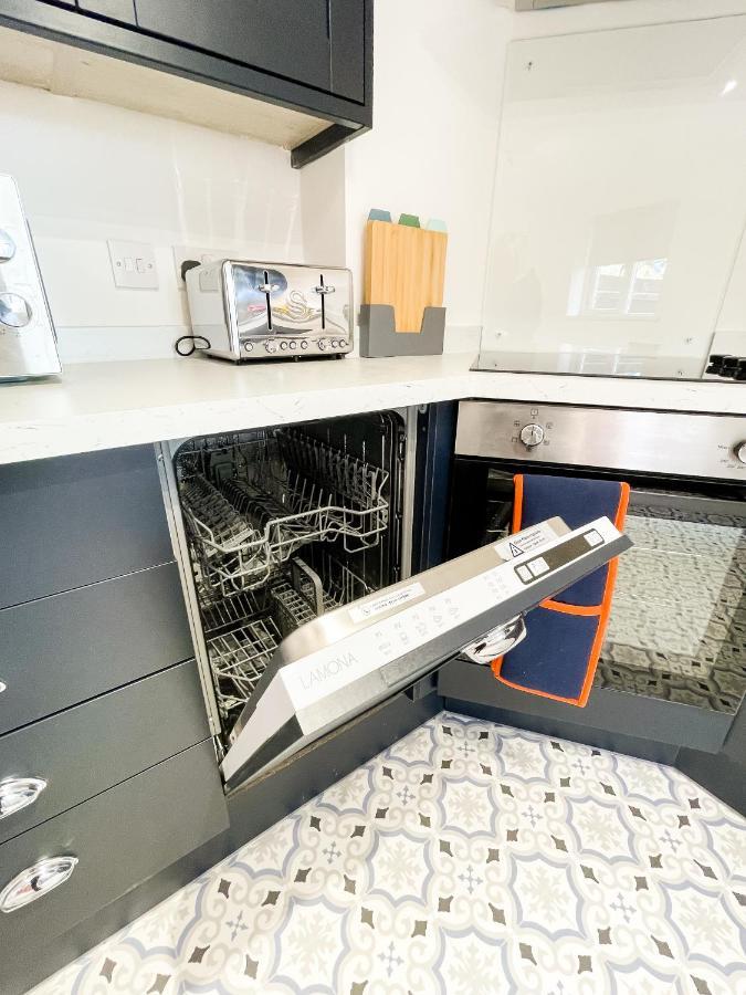 The New Found Lamb Apartment Клийторпс Екстериор снимка