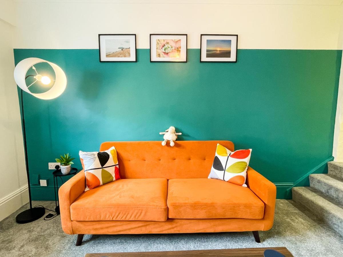 The New Found Lamb Apartment Клийторпс Екстериор снимка